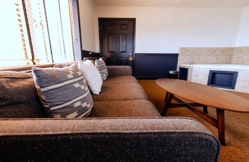 Tilghman Hotel | Wylder Tilghman Island