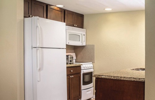 Survey Creek Eigentumswohnung | Wyndham Palm-Aire | 2BR Suite Pool & Resort Access