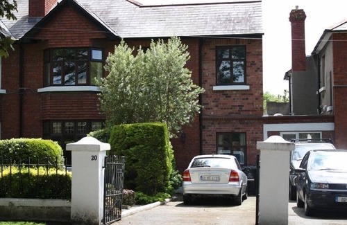 Clontarf Haus | Xclsve Hstric Sburb Clontarf, Clse 5k Dtwn N Bch Bay Erste Bar