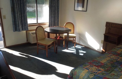 Xenia Hotel | Xenia Country Inn