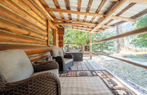 Troy Kabine | Riverfront Cabin! Yaak River Retreat in Troy Fishing, Hunting & Family Fun!
