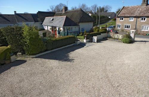 Dorchester Haus | Yalbury Cottage