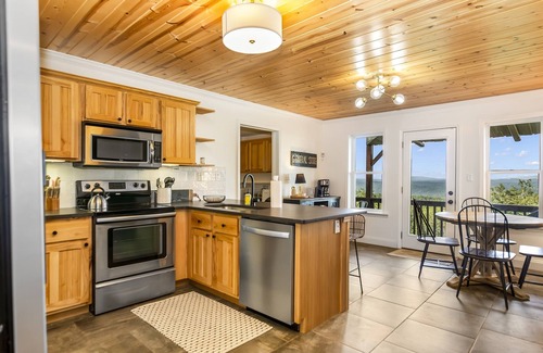 Ranger Kabine | Year Round Mtn View| EV Charger| Hot Tub| Firepit