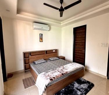 Rishikesh Haus | Yoga Retreat at The Ganges in Rishikesh