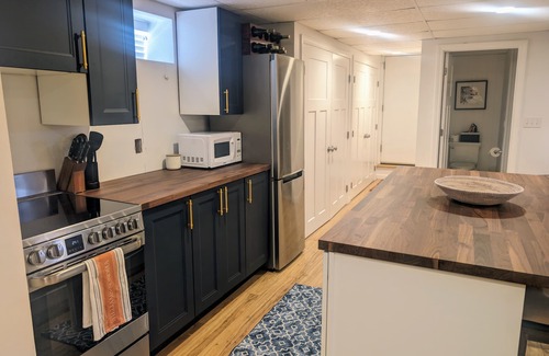 Waveland Wohnung | You can't get closer to the beach! Garden-level apt. 30 seconds from the beach!