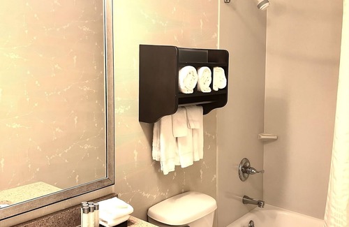 Koreatown Hotel | You Found It! 2 Comfortable Units, Pet-friendly Property, Close to The High Line