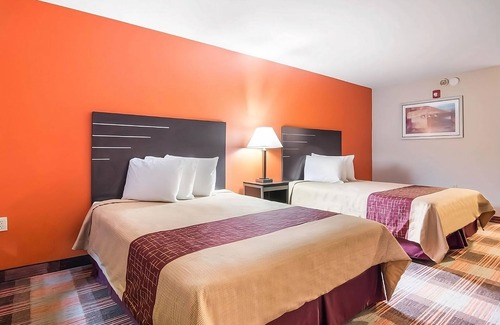 Mableton Hotel | You Found it! 2 Convenient Units, Free Parking, Minutes to Taylor-Brawner Park