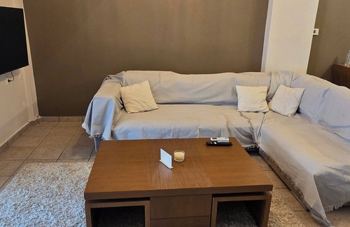 Larissa Wohnung | Your Business-Class Stay in the Heart of Larissa