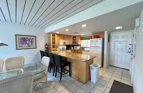 Seven Mile Beach Eigentumswohnung | Ihr Traumurlaub ist erschwinglich! 2BR-2bath Oceanfront Condo Saisonrabatt!