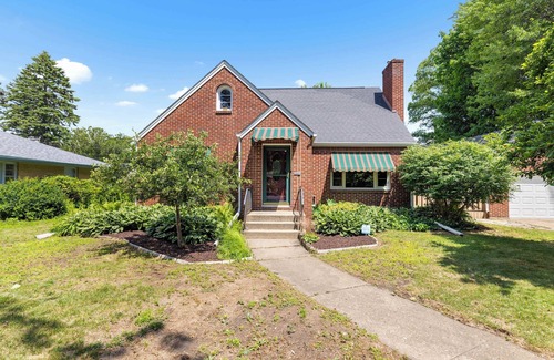 Holcomb Haus | Your friendly neighborhood Airbnb