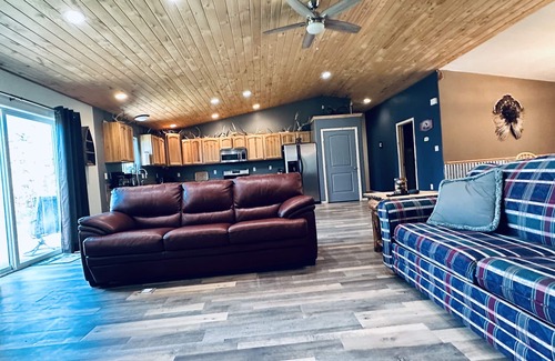 Forest Lakes Haus | Your home away from home mountain cabin