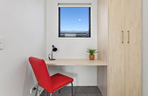 Te Atatu Peninsula Haus | Your Home Away From Home