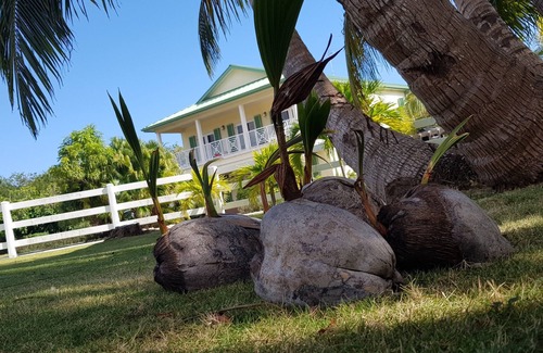 Newlands Wohnung | Ihr Zuhause im Paradies, North Palm Villas 3 Schlafzimmer, 2 Bäder zu vermieten.