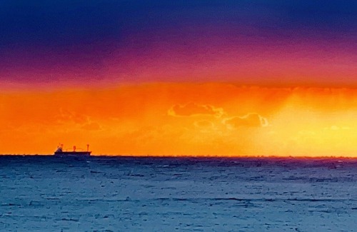 Shirahama Haus | Your Japanese-style 2-story house for rent with a view of the sea.