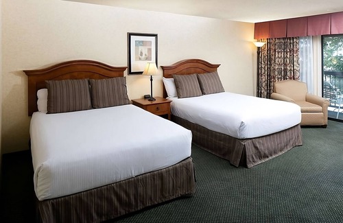 Redding Resort | Your Relaxing Getaway Awaits! Outdoor Pool, FREE Parking, Pets Allowed!