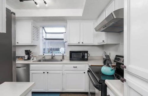 Northwest Reno Haus | Your Reno-Tahoe Getaway, sleeps8