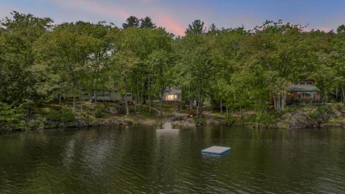 Wayne Haus | Your Trail's End in Maine