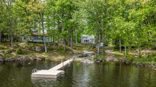 Wayne Haus | Your Trail's End in Maine