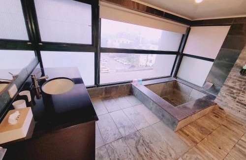 Jiaoxi Haus | Yuanben Mountain Hot Spring Homestay