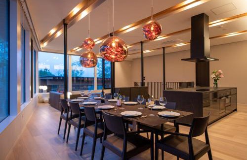 Hirafu Skihütte | Yuki Sugi at Intuition