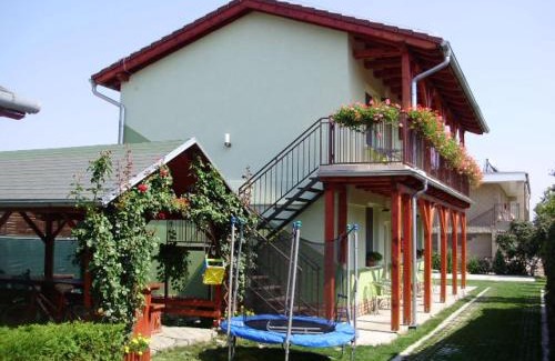 Velky Meder Wohnung | Zelený domček