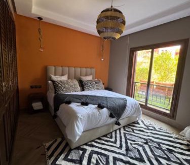 Agdal Wohnung | Zellige Suite - Gouvernante et piscine !