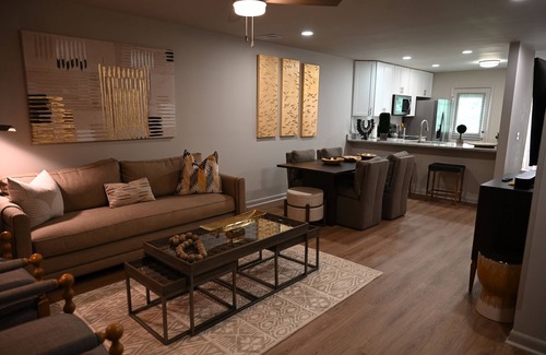 Newnan Haus | Zen in Newnan! Calming and comfy. Have a charming stay in this zen inspired home