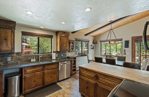 Zephyr Cove Haus | Zephyr Cove Tahoe Haus in den Hügeln mit Blick auf den See!