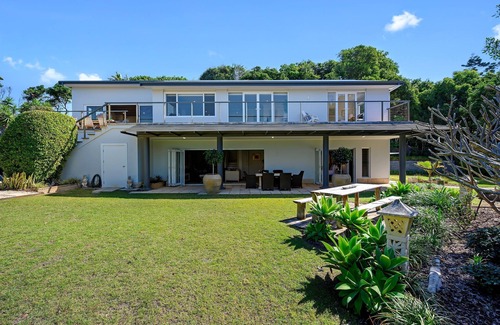 Sapphire Beach Haus | Zephyr Private beachfront, pet-friendly home for the discerning traveller