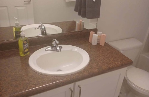 Paradise Hills Civic Wohnung | Zia Sun Haven, a 2-bedroom apartment in beautiful Albuquerque with WiFi, AC