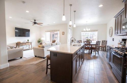 Hurricane Haus | Zion Village Oasis by the Pool with Lazy River