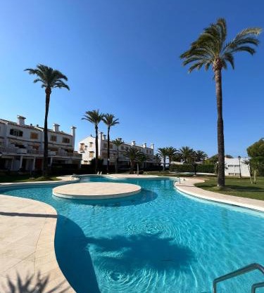 Ático con salida directa a la playa - Denia