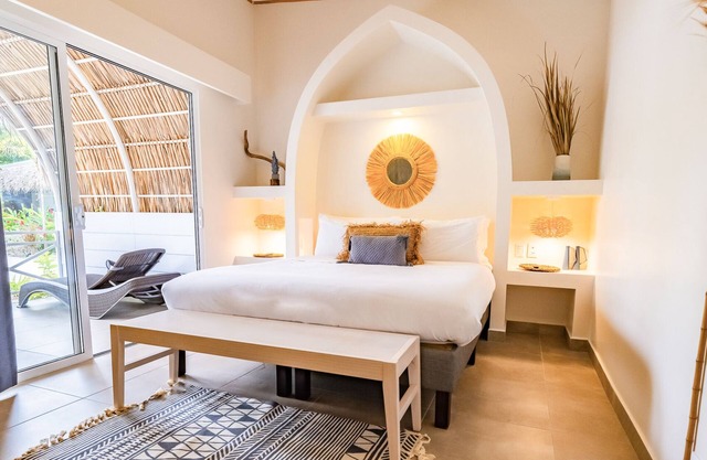 Doppelzimmer-Ensuite-Klassisch-Poolblick