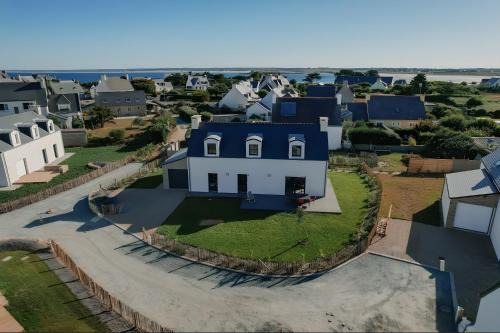 Ô Vagues de la Torche à 300m plage