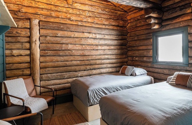 ÖBois Charlevoix: L'Écurie 4 (bedroom)