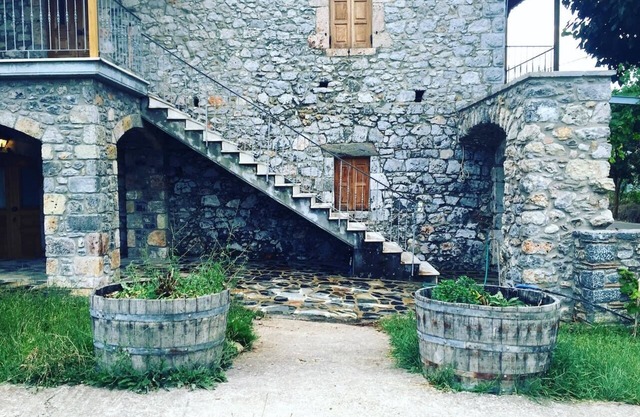 Traditionelles Steingebäude, Berg Parnon, Karyes Lakonias