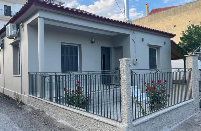 Όμορφη μονοκατοικία με 2 υπνοδωμάτια και τζάκι