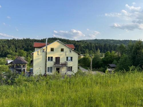 Рута Хелз