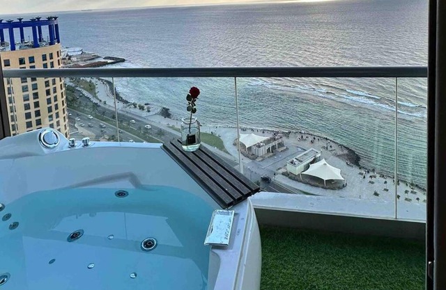 داماك الكورنيش جدة الجناح الذهبي Damac tower jeddah