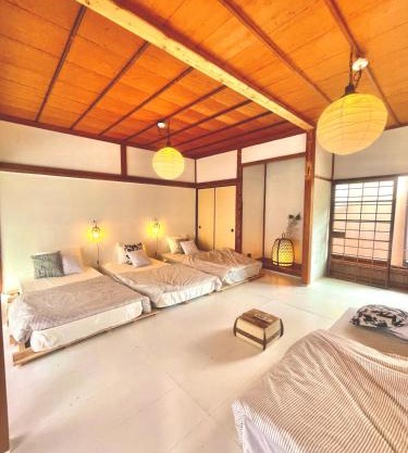 三丁庵ゲストハウス 水質AAビーチまで徒歩15分ペリーロードまで徒歩5分最高なロケーション 下田を遊び尽くせるゲストハウス 無料駐車場もありますJapanese old style guest house that 2 minutes walk to Perry Road 15ninutes walk to Nabeta beach