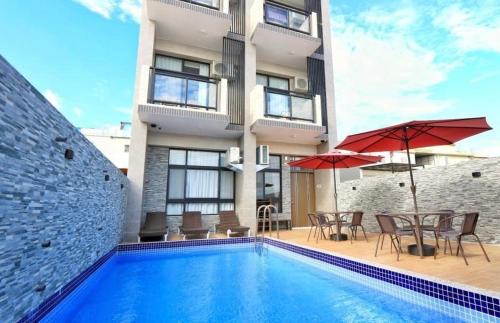 墾丁新宿VILLA l獨棟包棟 泳池KTV 烤肉麻將派對