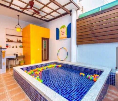 墾丁PigHouse 豬窩親子包棟B館