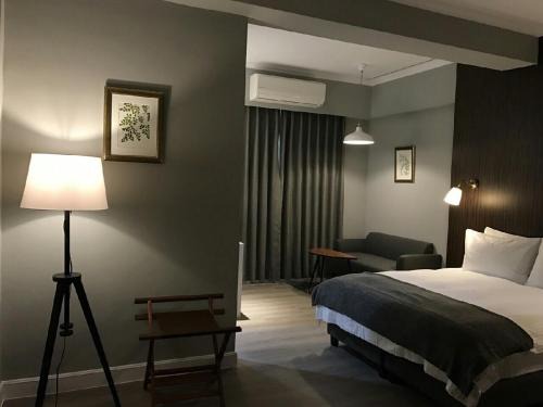 廷海特潮流民宿 漢中館 民宿編號1746 寵物友善陽台房 近微光集與鐵道藝術村