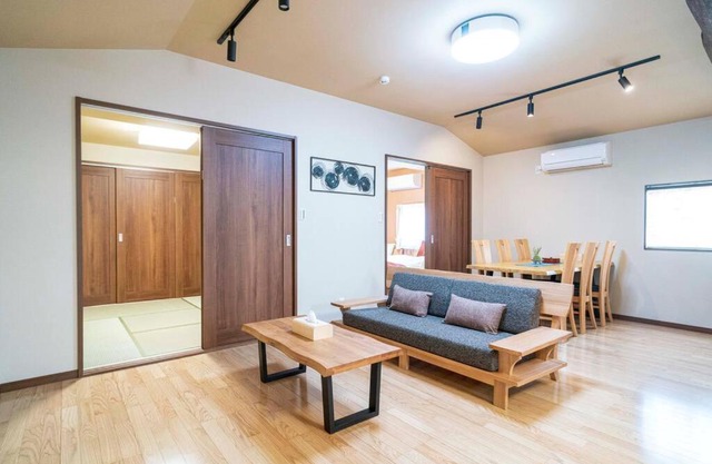 朝ドラのロケ地 信楽焼きの窯元に泊まれます 無料駐車場有 4人まで宿泊可能