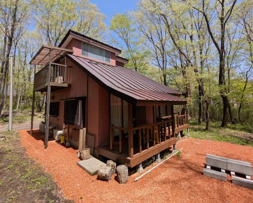 木漏れ日和静寂の森の別荘