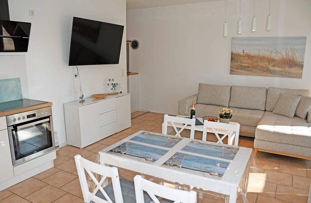01 Fereinwohnung mit Terrasse EG Dranske - schöne Ferienwohnungen in Dranske auf