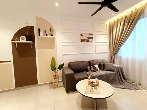 02-Airport吉隆坡机场-Sepang-XiamenUni厦门大学-PoolGym-Wifi-3Room