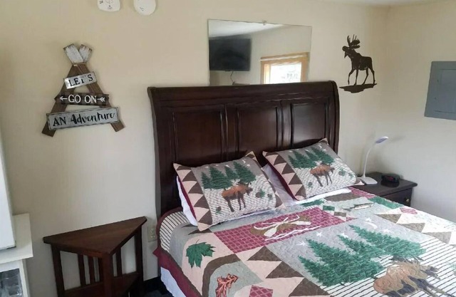 04) Moose Place Cabin