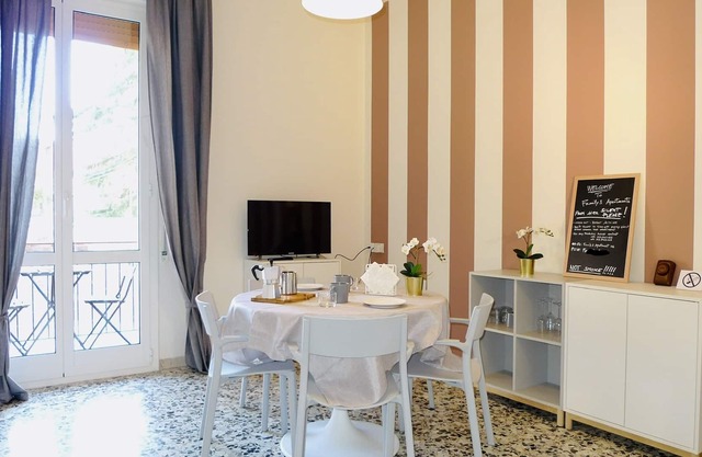 04th Aprt 2Bedrooms / 1Bathroom