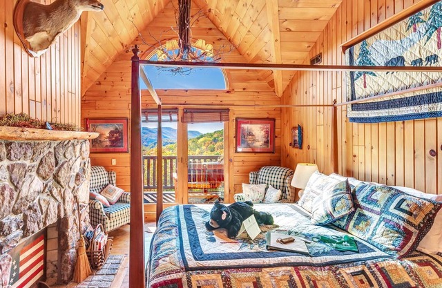 05) Eagles Nest Room